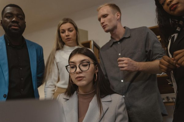 Quartiers Généraux : Le Rôle Crucial des Espaces de Travail dans l'Entreprise de Demain